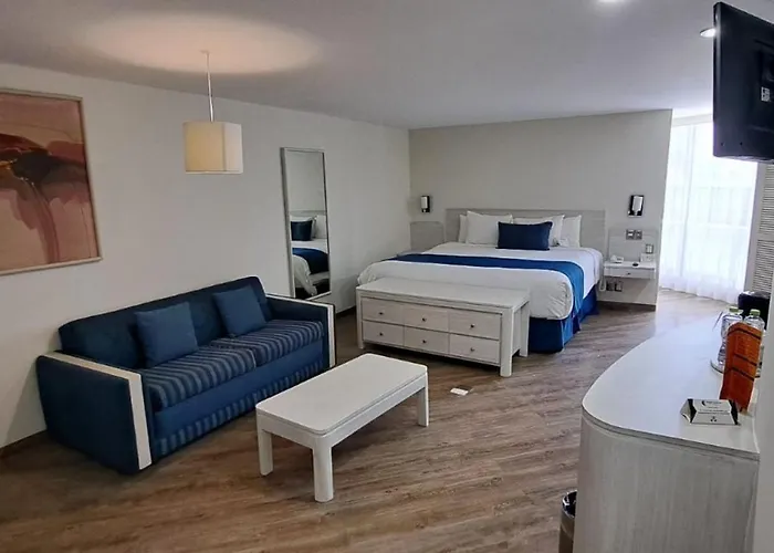 Hotel Century Reforma 4*