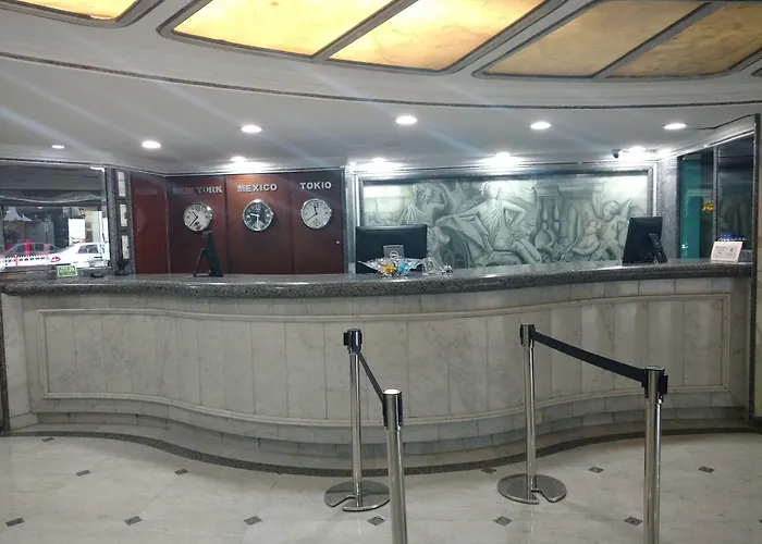 Century Reforma Hotel 4*